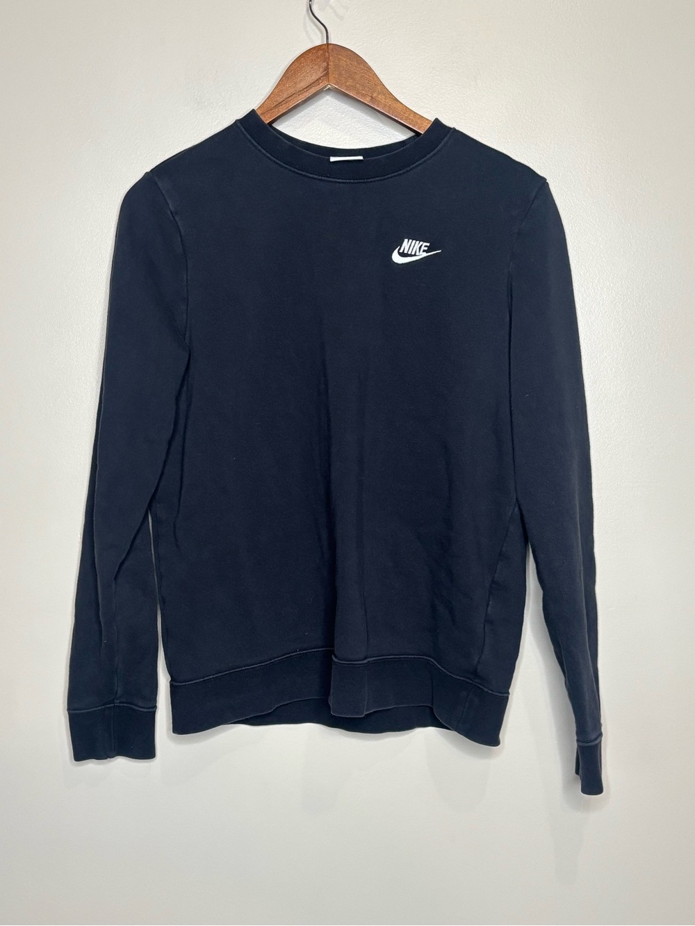 Nike Sportswear Club Fleece Crewneck Sweatshirt - Picture 2 of 6